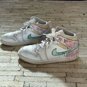 Air Jordan 1 Mid SE 'Ice Cream / Paint Drip'